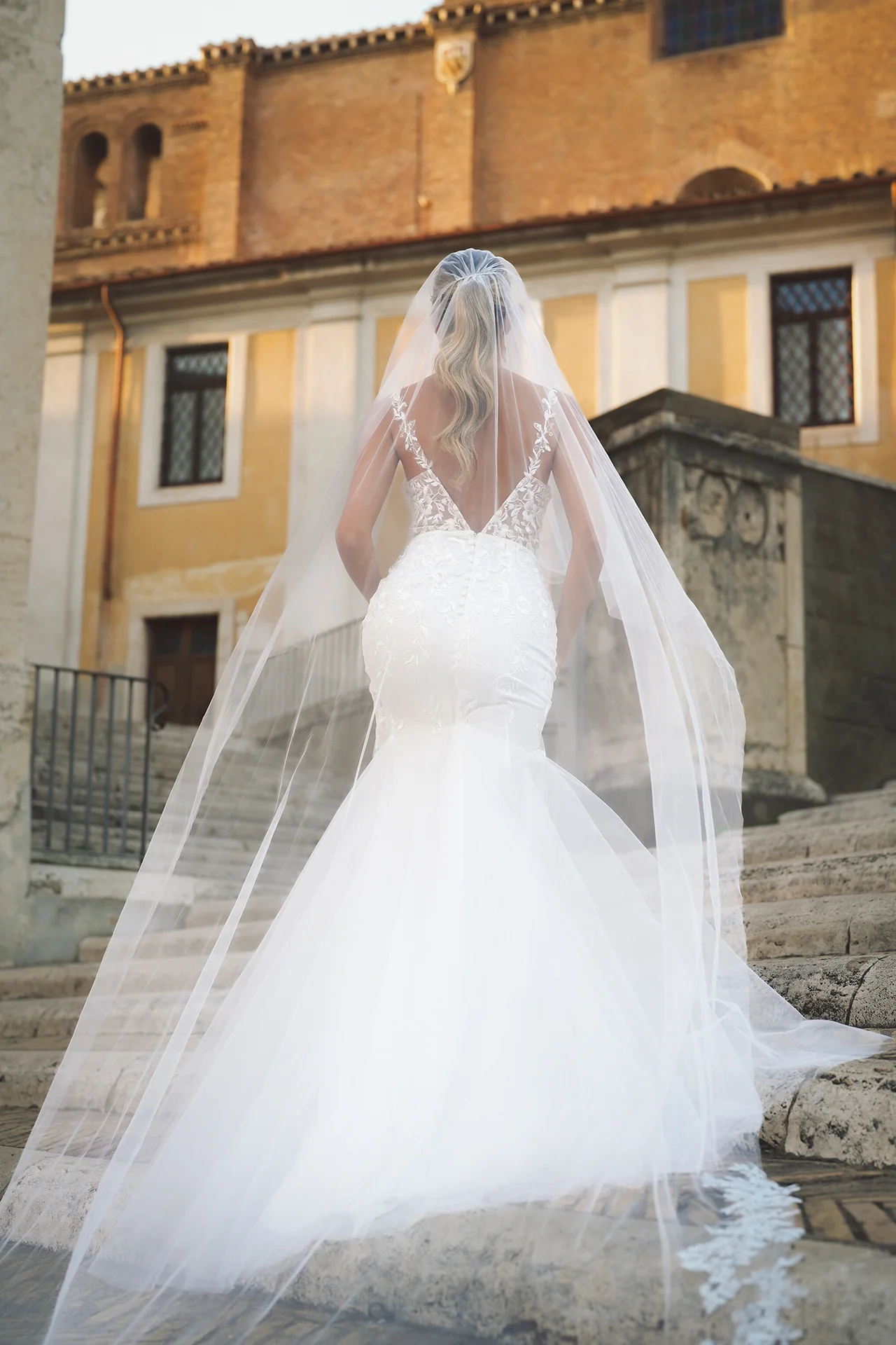 AURELIE VEIL - Image 3