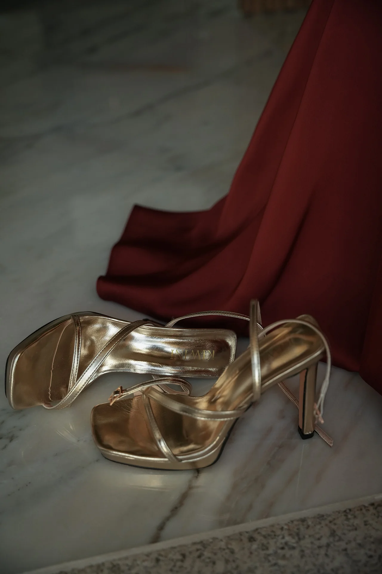 SANDÁLIA DOURADA - Image 3